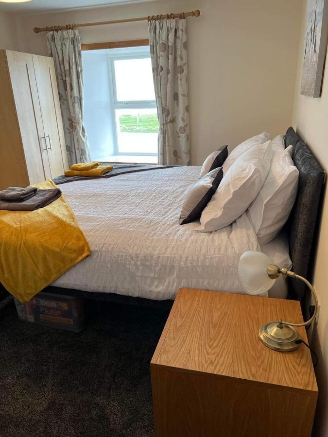 2 Bedroom House Overlooking Pierowall Bay, Westray Bagian luar foto