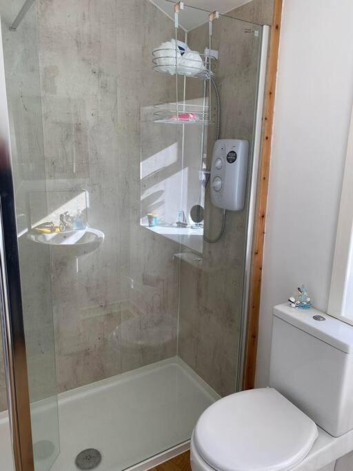 2 Bedroom House Overlooking Pierowall Bay, Westray Bagian luar foto